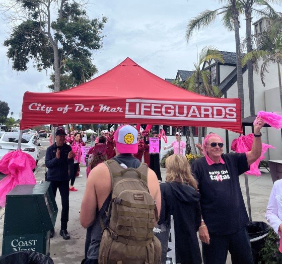 lifeguards at cheering station
