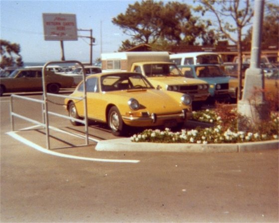Del Mar Plaza parking lot